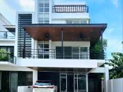 Modern 4Storey House & Lot for Sale in Mahogany Place 3,...