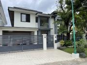 Modern 5 Bedroom House in Ayala Alabang Village,...
