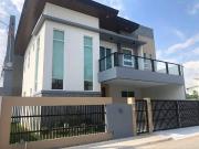 MODERN 5 BEDROOMS SEMI FURNISHED HOUSE AND LOT FOR SALE...