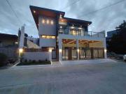 MODERN 6 BEDROOMS HOUSE IN BF RESORT LAS PIÑAS CITY