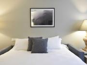 Modern & amazing apartment conveniently located