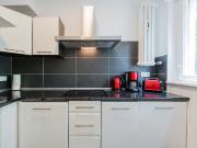 Modern and bright 2 room apartment in green Berlin...