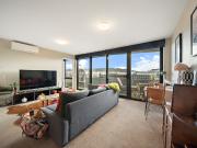 Modern and Comfortable One Bedroom Apartment