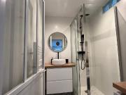 Modern and fully furnished flat with balcony near Bercy...