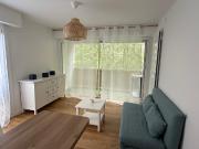 Modern and fully furnished flat with balcony near Bercy...
