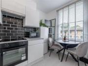Modern and newly renovated 2 Bed Flat Maida Vale