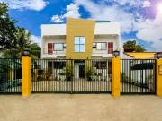 Modern and Spacious Building for Sale in Advent Homes,...