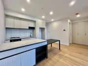 Modern Apartment in Burwood East