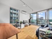 Modern Apartment in Prime West Melbourne Location