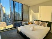 Modern Apartment in Southbank with Stunning City Views