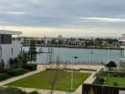 Modern Apartment in the Heart of New Port