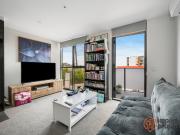 Modern Apartment in the Town Centre !