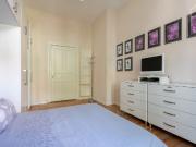 Modern apartment with balcony near Savignyplatz in...