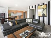 Modern Apartment with Balcony & Parking