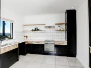 Modern Apartment with Balcony & Views — Tenanted with...