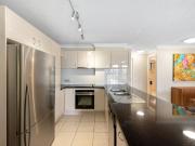 Modern Apartment with Breathtaking City & River Views