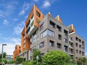 Modern apartment with Car space & Storage Cage