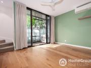 Modern Apartment with Easy Access to Everything