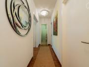 Modern apartment with fantastic facilities near...