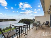 Modern Apartment with Lake Views in a Convenient Forster...