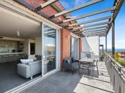 Modern Apartment With Lift Access, Entertaining Terrace...