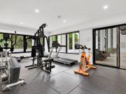 Modern Apartment with Story Bridge Views!