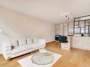 Modern apt 1CH/2P with balcony Champs Élysées, Paris...