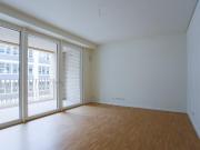 Modern ausgestattet und lichtdurchflutet mit Parkett,...