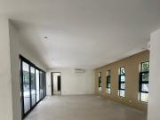 Modern Ayala Alabang Village 4Bedroom 230K