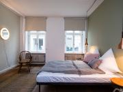 Modern & beautiful home with sauna and garden in...