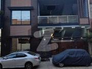 Modern brand new 240 square yard ground+ one house for...