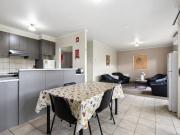 Modern & Bright 1 Bedroom Apartment in Frankston