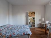 Modern & Bright 2 Room Apartment near Volkspark...