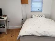 Modern & Bright Studio With Parking Incl Bills