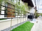 Modern Bungalow with Mezzanine For Sale in BF Homes,...