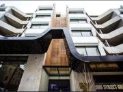 Modern Central 2 Bed Apartment with Parking