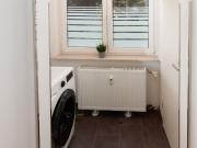 Modern, charming apartment on first floor Southern...