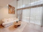 MODERN CHIC, UNIQUE 1 BEDROOM MAISONETTE TOWNHOUSE