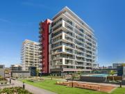 Modern City Living – One Bedroom plus study