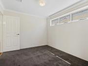 Modern Coastal Living at 17 Benalla Way, Lakelands