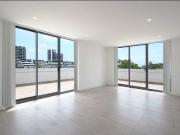 Modern Coastal Living with Spacious Winter Garden 413/23...