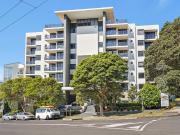 Modern Coastal Luxury in the Heart of Wollongong
