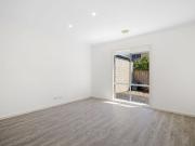 Modern Comfort in a Prime Beachside Location