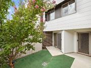 Modern Comfort in the Heart of Coombs Modern Comfort in the Heart of Coombs