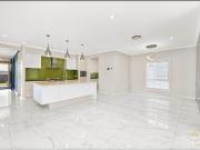 Modern Comfort Meets Family Functionality in Prime North...