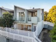 Modern Townhouse in the Centre of Nerang Amenities