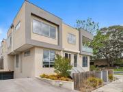 MODERN COMFORT, SUPERB LOCATION