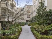 Modern Comforts with a Murphy Street Lifestyle!