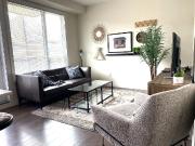 Modern Condo In Trendy Old Strathcona