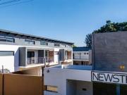 modern, contempoary 2 bed ground flo.